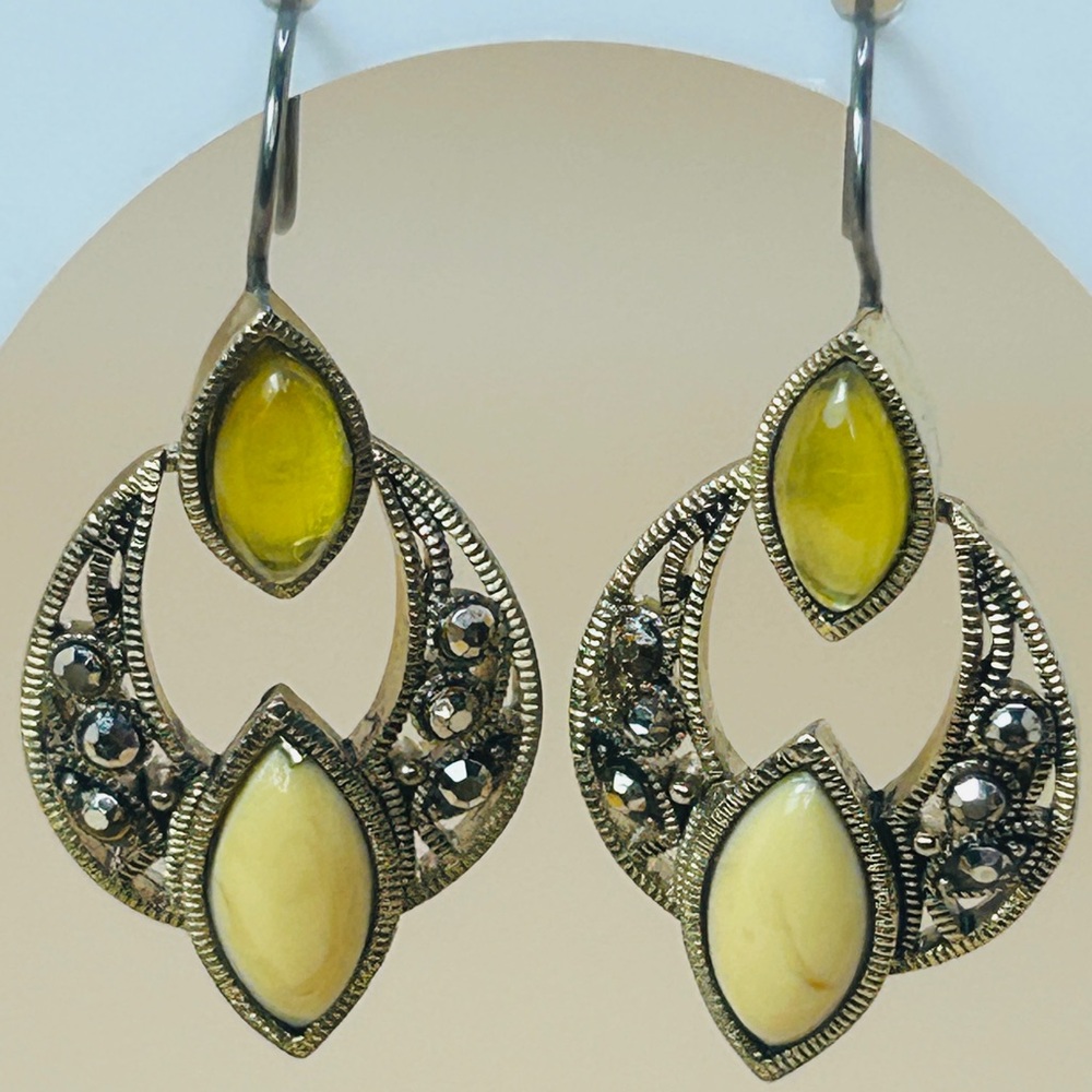 Vintage Gold Filigree Teardrop Dangle Earrings Crystal Hook Lobe Fashion